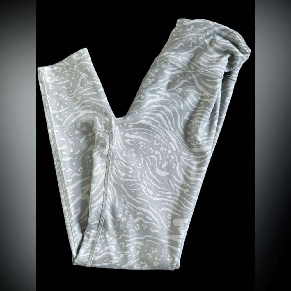 Athleta Girl Sage Green Print 7/8 Leggings XL High Rise